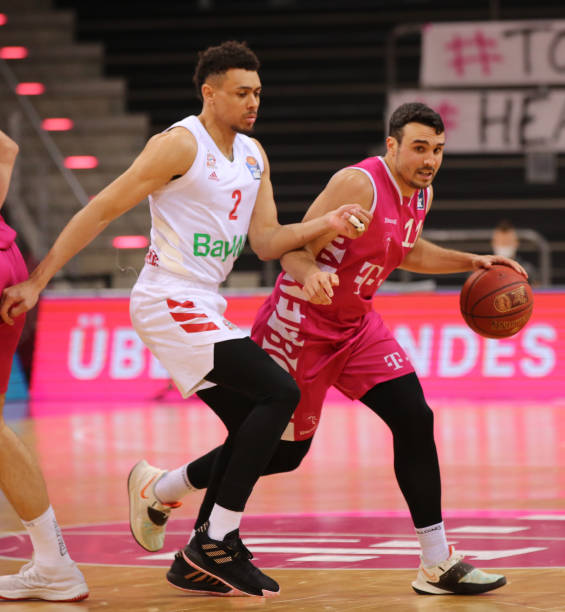 前锋奥蓬达 前锋奥蓬达